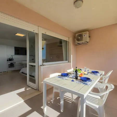 Blue House - Piscina & Campo Da Tennis 아파트