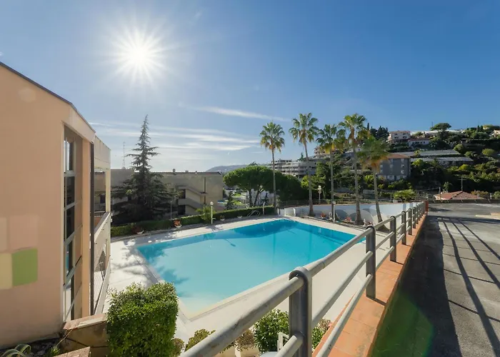 Blue House - Piscina & Campo Da Tennis San Remo
